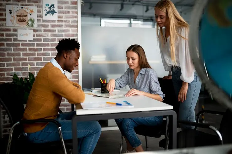 Visual Identity Advisory (Non-Design)​