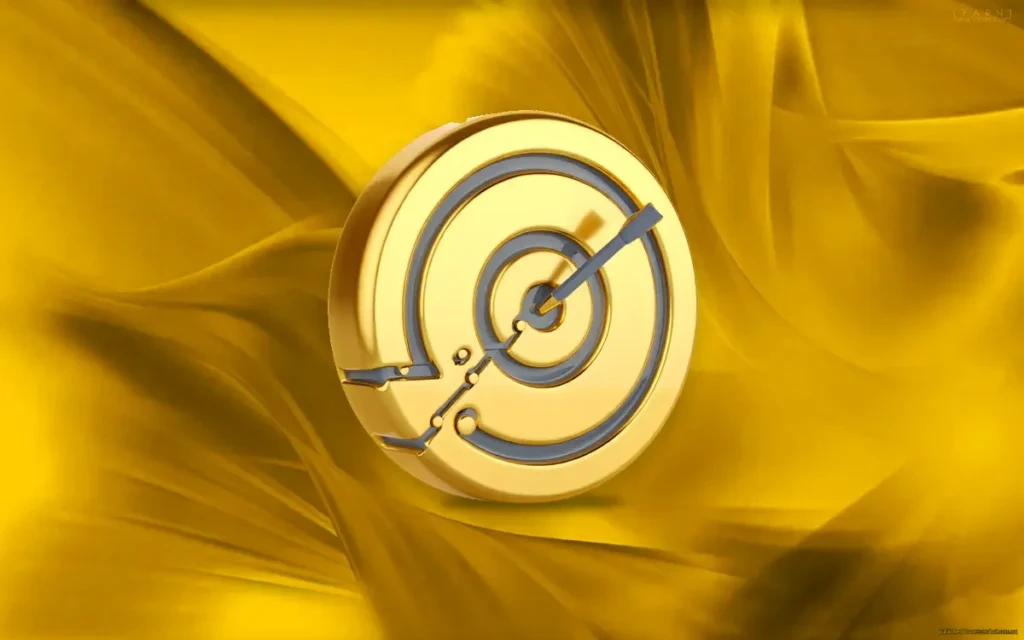 Golden target with arrow hitting center bullseye