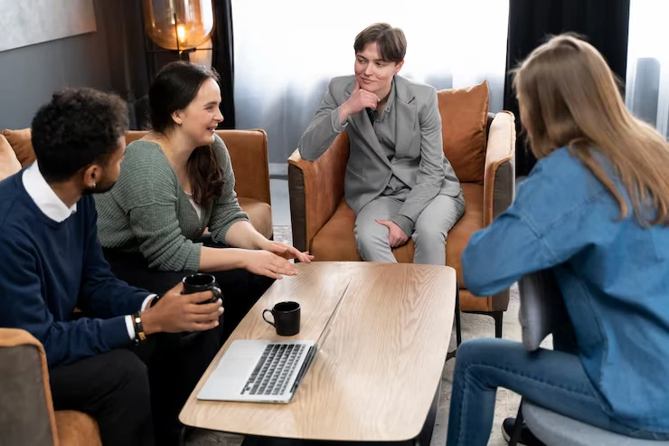 Internal Communication Tools & Platforms